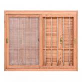 Janela de Madeira Vitro de Correr Panorâmico Com Veneziana Pantográfica Com Grade e Tela Reto de Eucalipto Batentes de 21,5 CM Esel Esquadrias